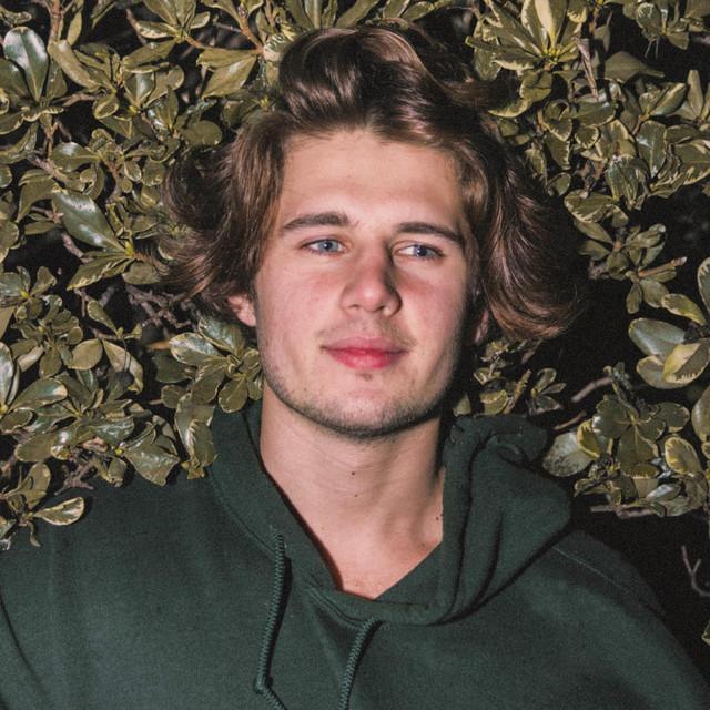 Pressbild för Joel Adams