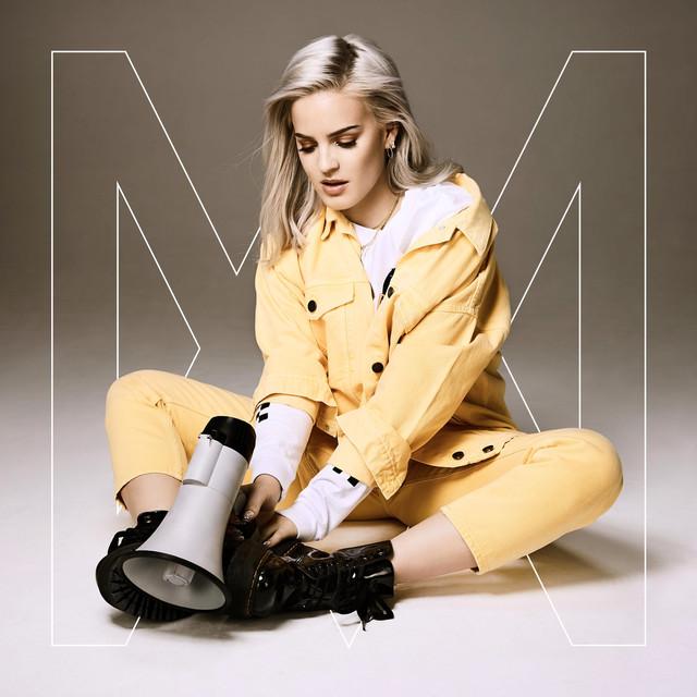 2002 – Anne-Marie
