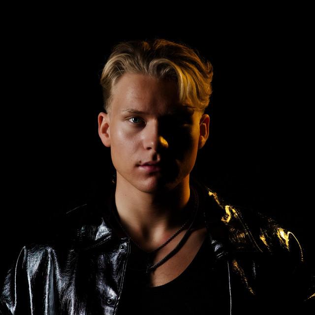 Pressbild för Adam Woods