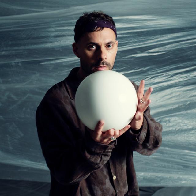 Pressbild för Oskar Linnros