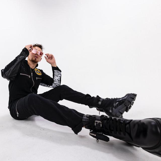 Pressbild för ACRAZE