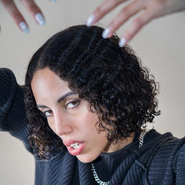 Pressbild för Sara Kurt