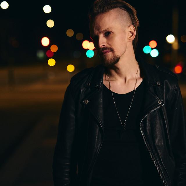 Oh Holy Night – Erik Grönwall