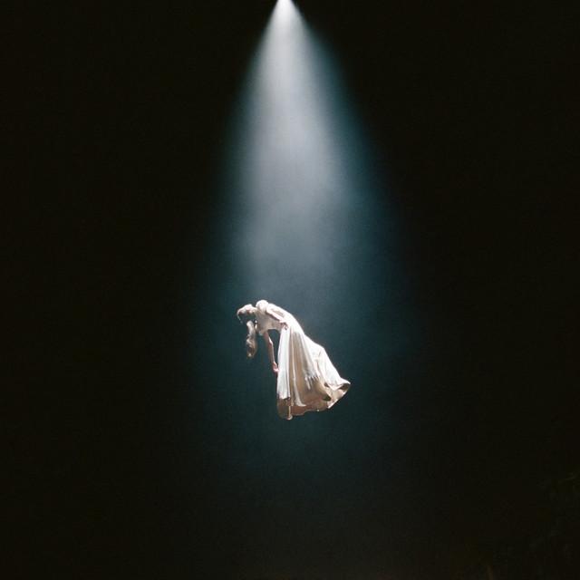 twilight zone – Ariana Grande