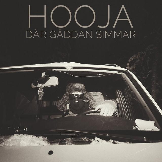 DÄR GÄDDAN SIMMAR – Hooja